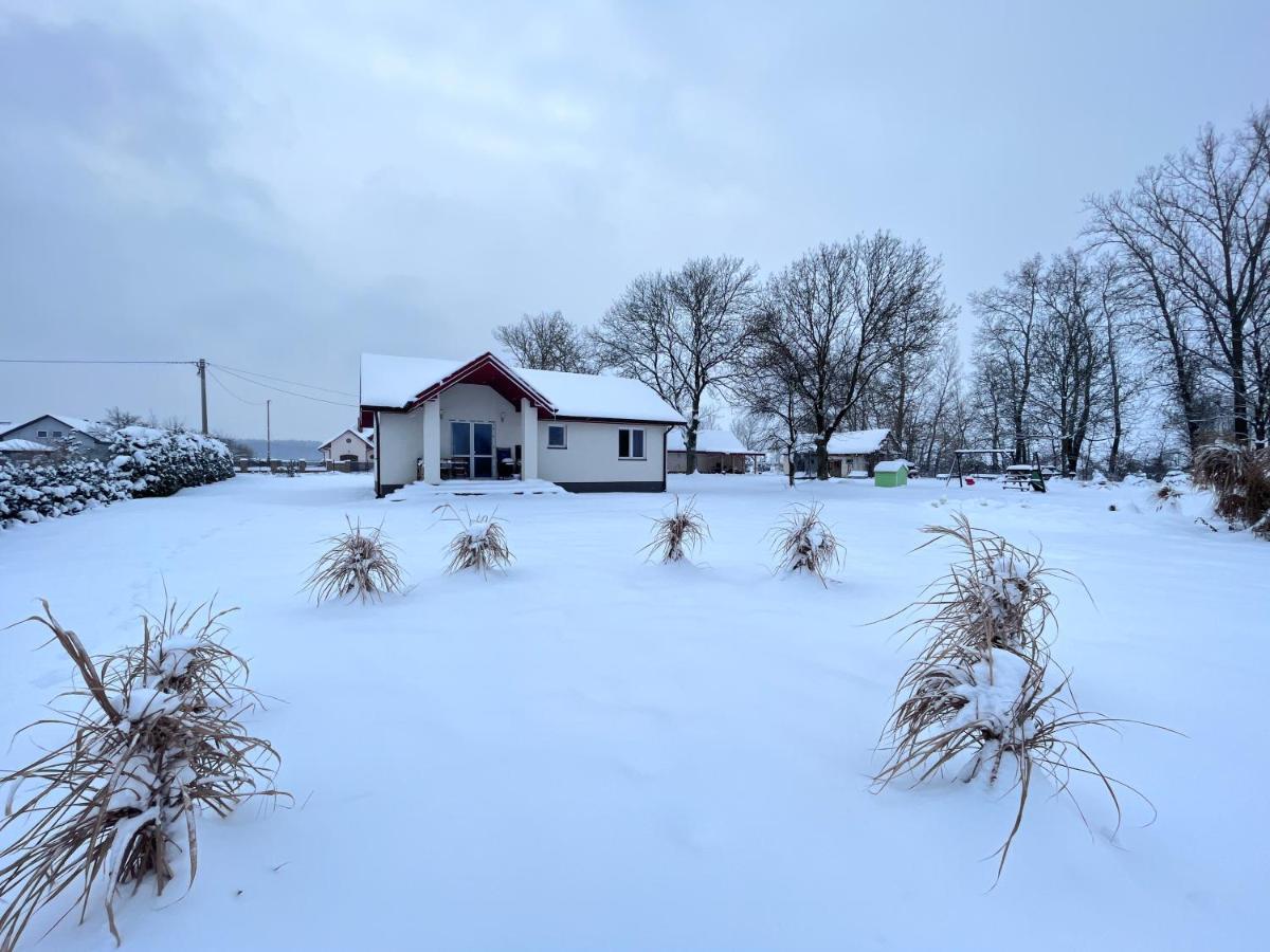 Wygodny Dom Na Ponidziu Z Basenem Villa Wislica Luaran gambar